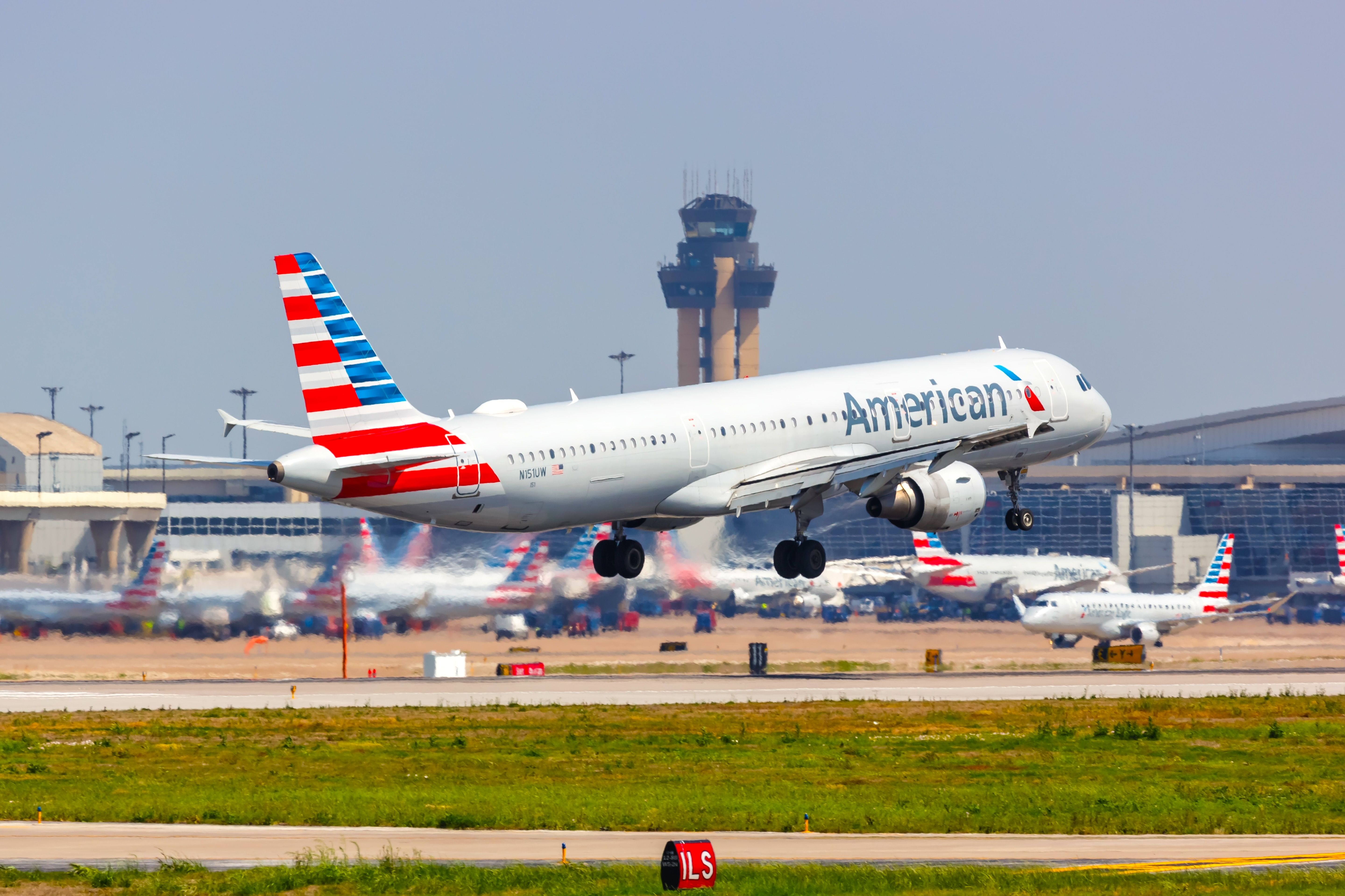 American Airlines Flight Attendants Say Enforcement Of Rare Breakfast Policy Is Fake After Passenger Complaint
