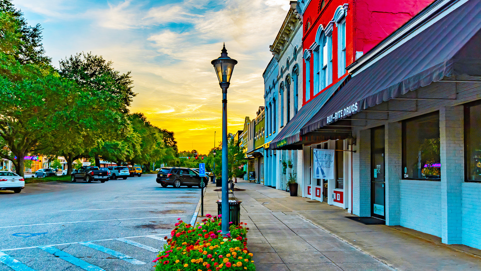 Skip Savannah: This Storybook Southern Town Has All The Charm And None Of The Crowds