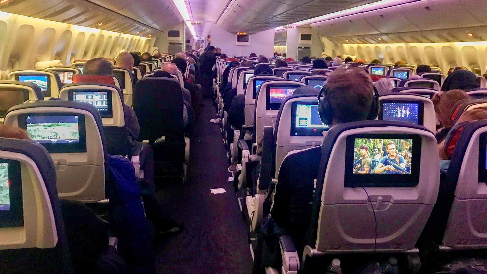 Air Canada Passenger "Stunned" By Surprise Gesture From Customer Who Turned Out To Be Top Airline Official