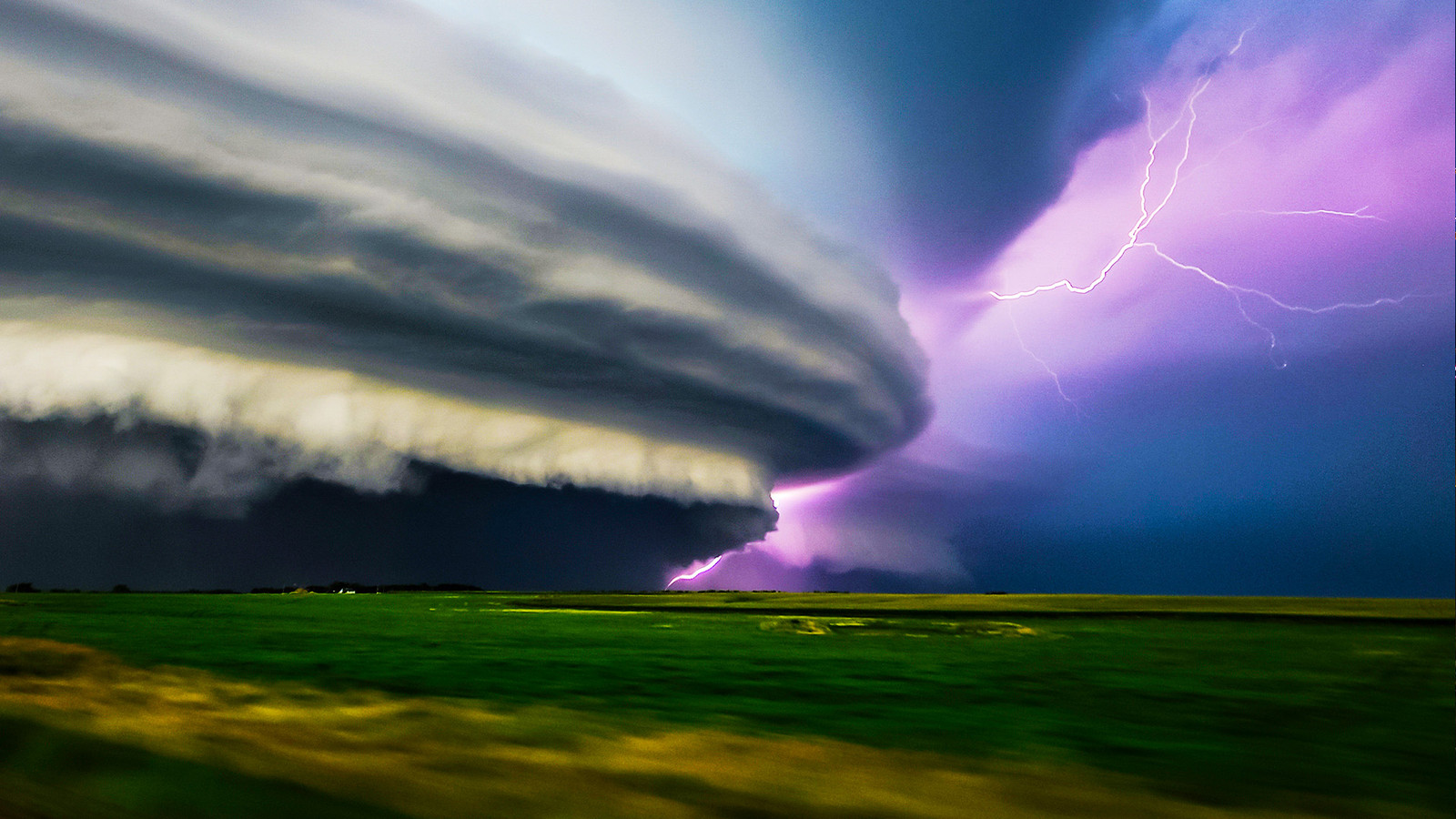 America's "Most Electrifying" State Is The Best Place In The U.S. For Storm Chasing
