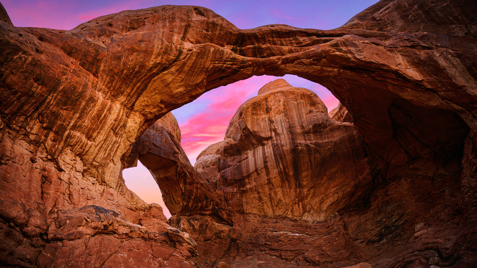 Utah National Park Visitors Warned Of Serious Health Risks Under U.S. Government's "Rushed" New Plan