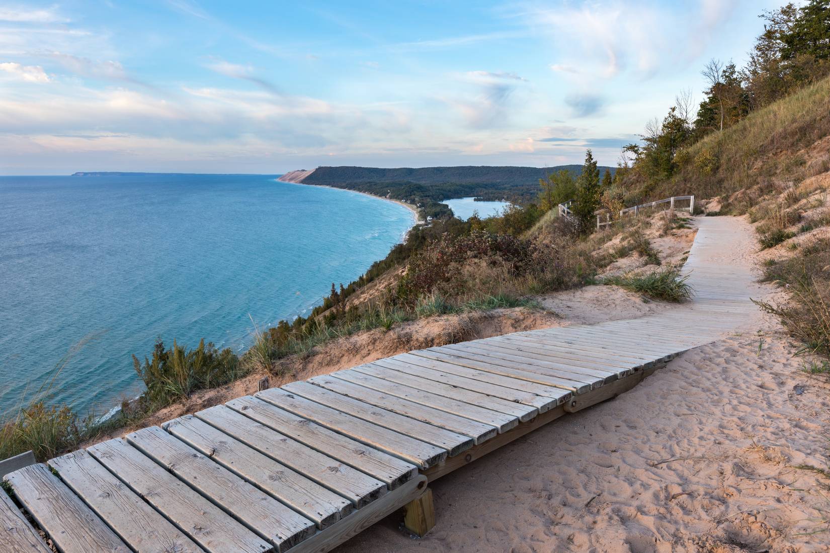 America's Deadliest Lake Is Also Home To The World's Largest Freshwater ...