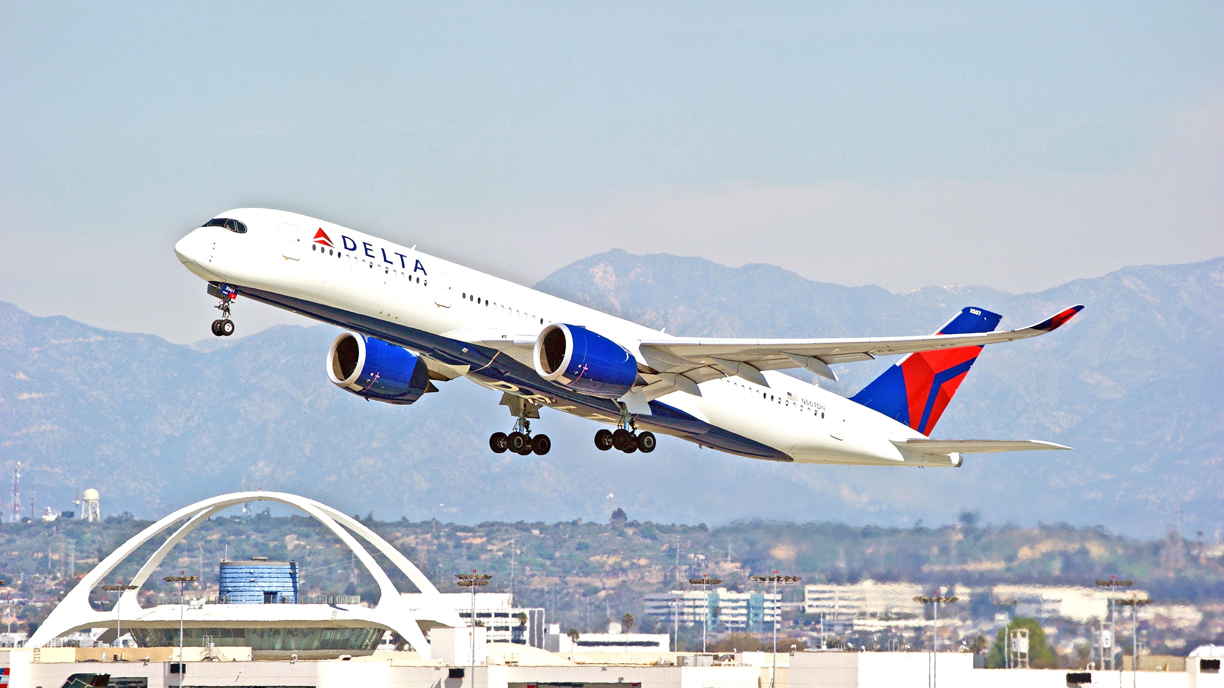 Delta Air Lines Ups Rivalry With American And United With ‘First-Ever’ Premium Perk