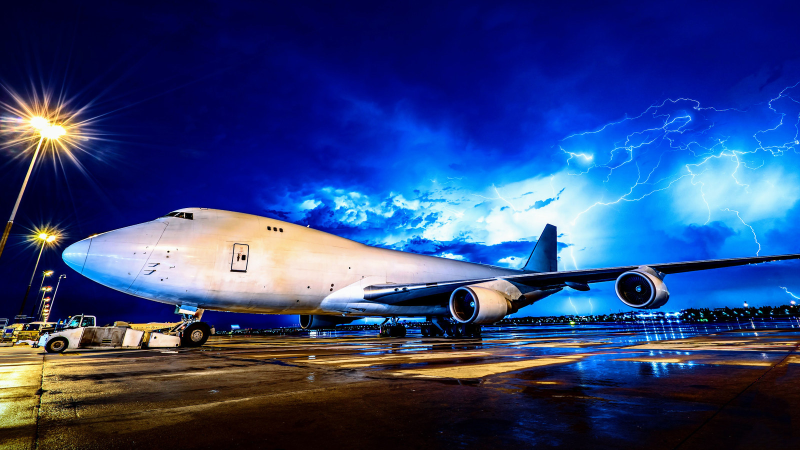 Americans Face Another Weekend Of Travel Delays As Severe Storm Looms