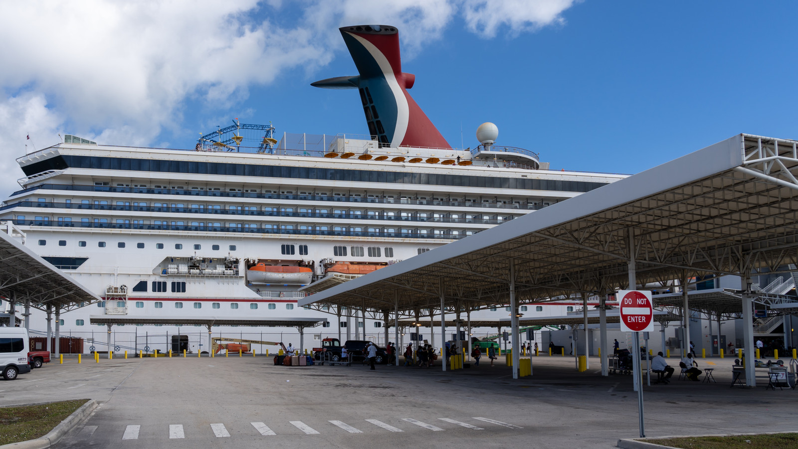 Carnival Cruise Line Issues Warning For Weekend Delays At Major U.S. Port: 55,000 Guests Impacted