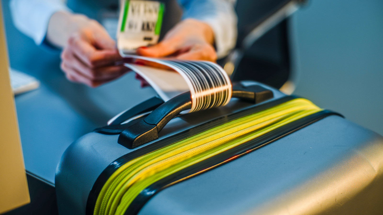 How To Avoid Paying For Checked Bags On Your Next Flight