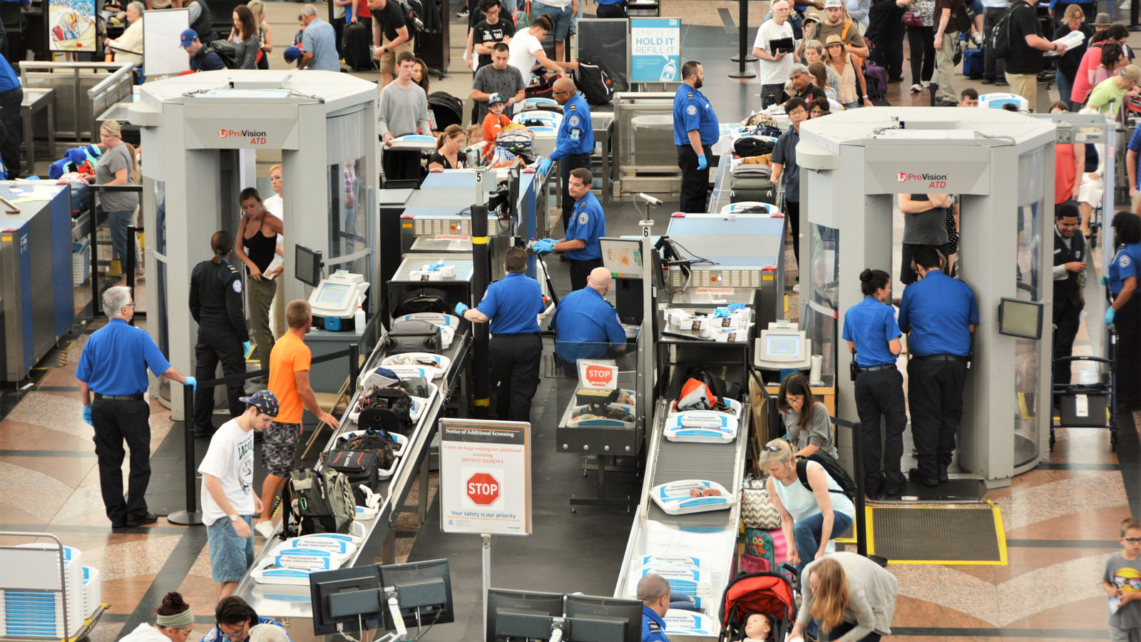 TSA's Confusing Cash Rule Is "Unconstitutional," Claims Class-Action Lawsuit