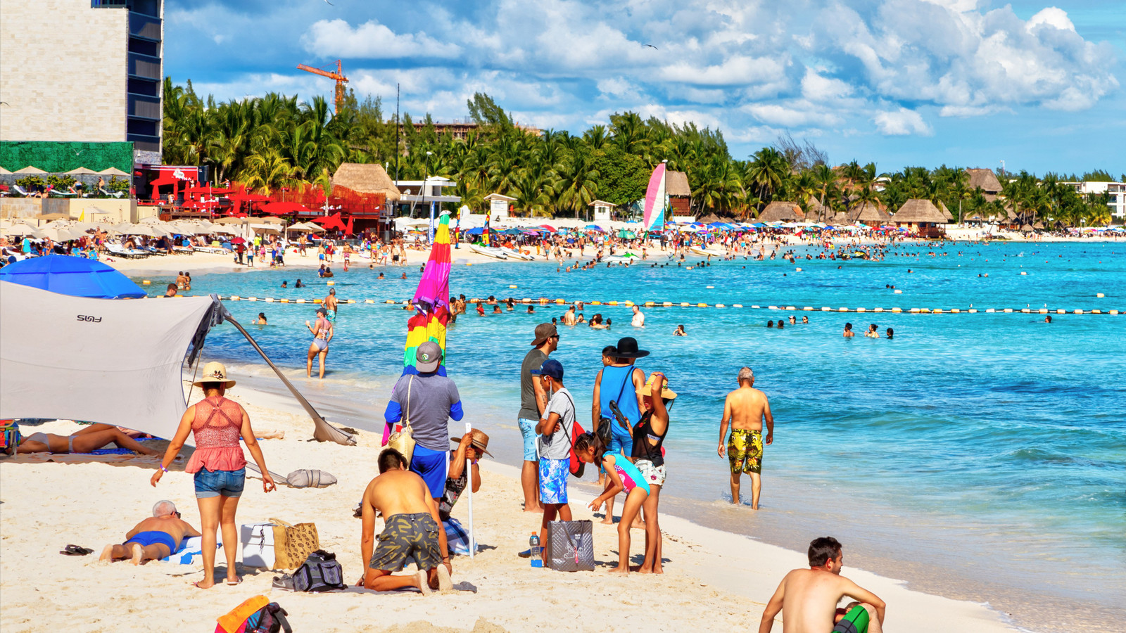 "Crime And Kidnapping Remain": U.S. Spring Breakers Heading To Mexico Warned Following Cartel-Related Chaos