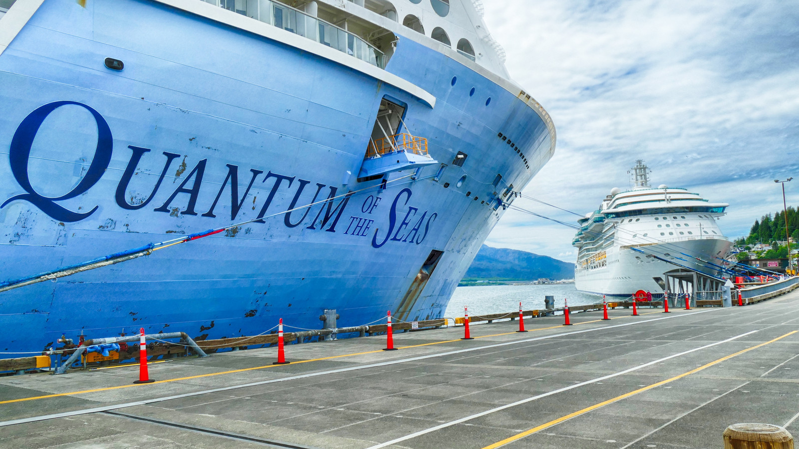 Royal Caribbean Power Outage Disrupts Los Angeles Departure: "Thousands Of People Waiting In The Wind And Cold"