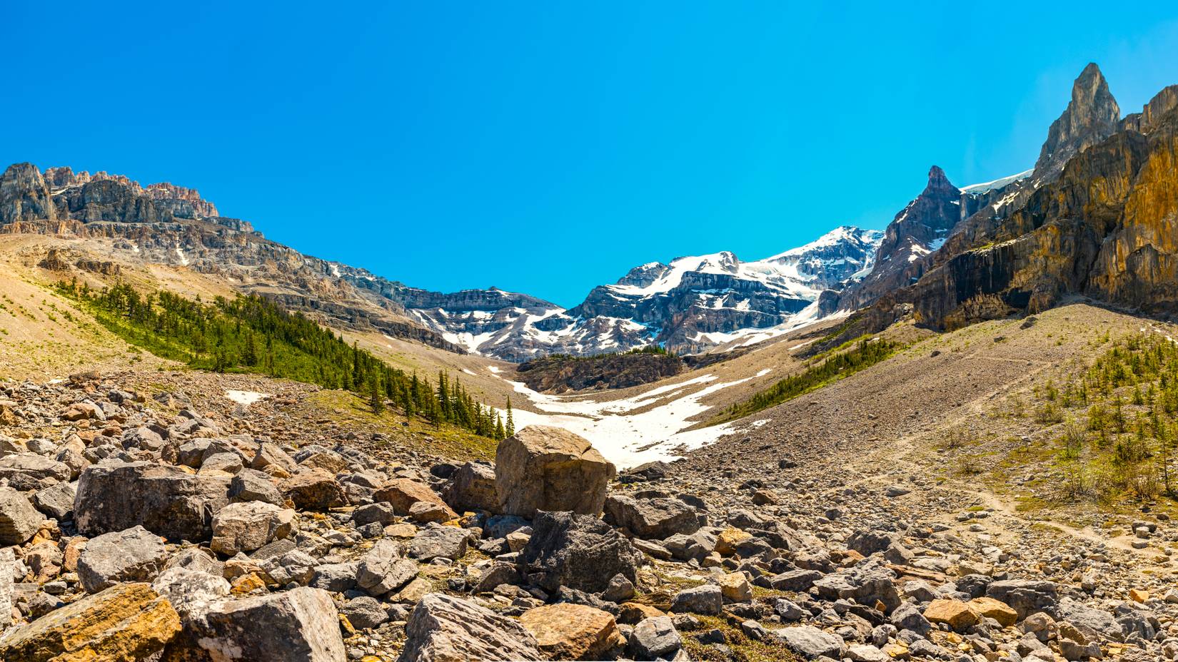 This Underrated National Park Rivals Banff With Dramatic Rocky Mountain ...