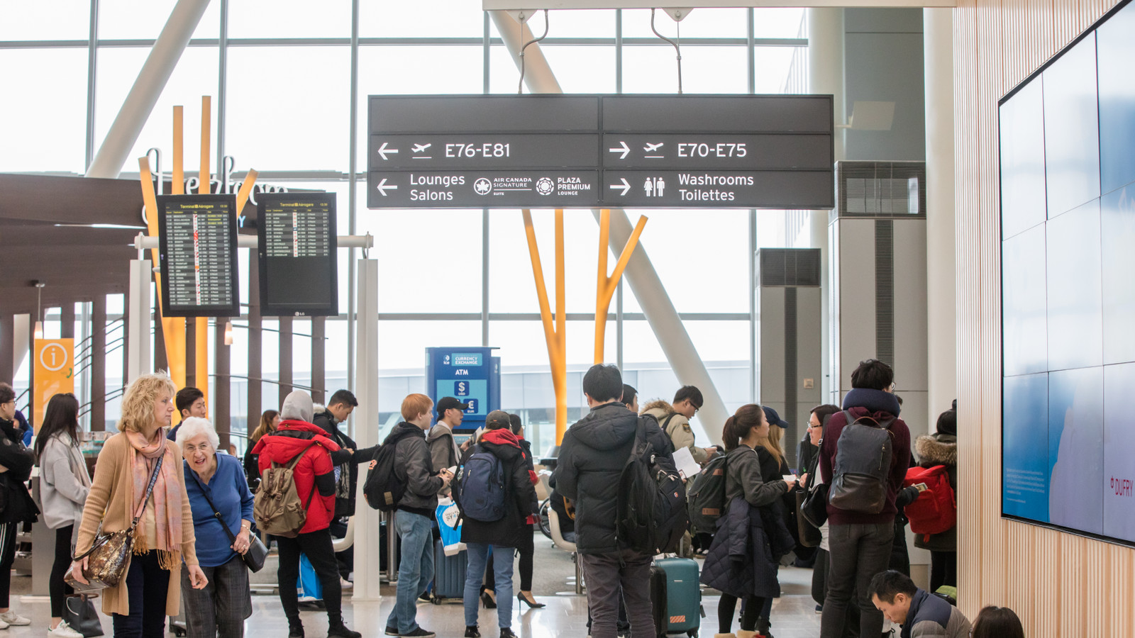Air Canada Passengers Forced To Check Or Throw Out Duty Free Purchases Due To U.S. Airspace Rule: Hundreds Of Passengers React