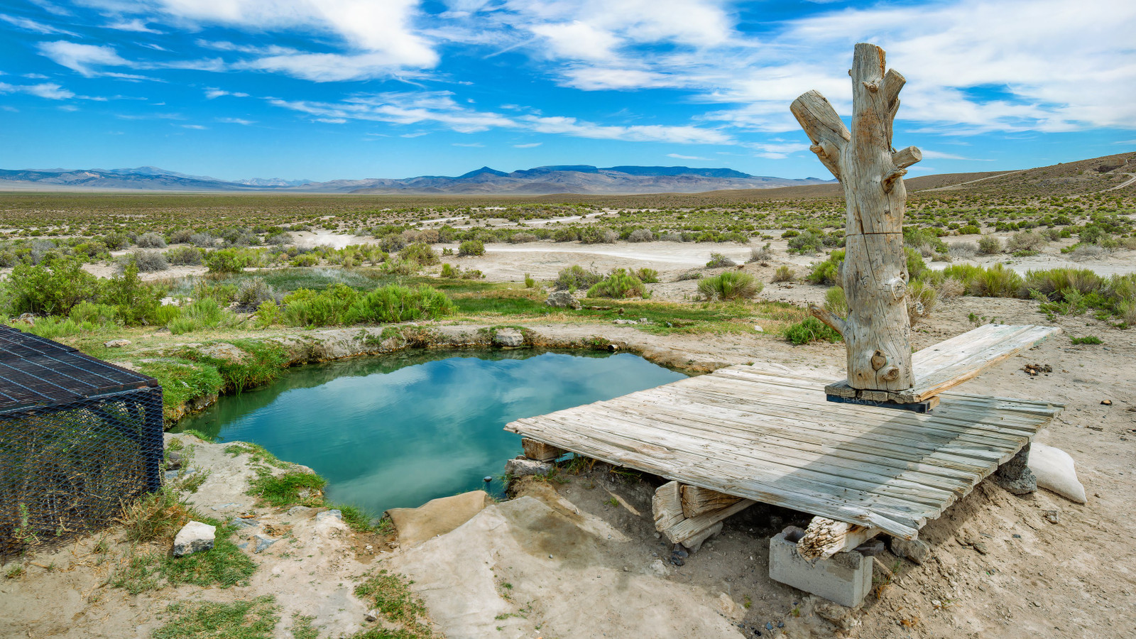 Nevada's "Jackson Hole" Is A Living Ghost Town With Hot Springs And Canyons That Put Yellowstone To Shame