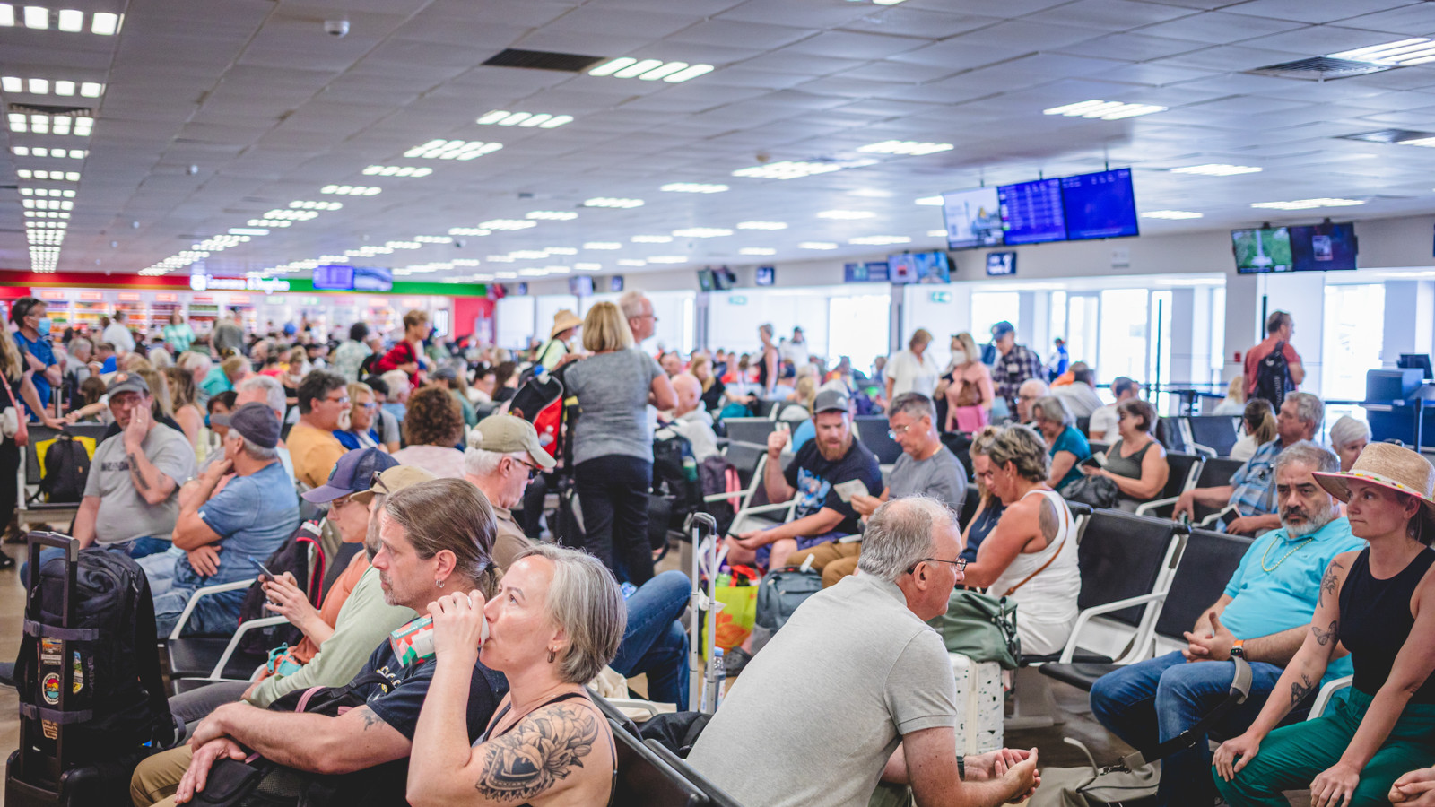 American Travelers Urged To Fly Without Clothing Under New Program’s Push To Ditch Baggage