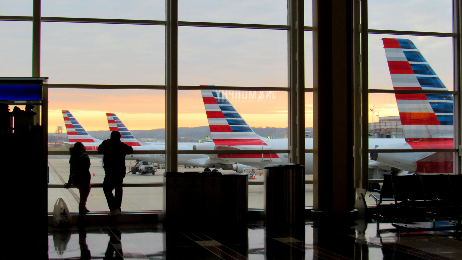 FAA Ground Stop At United And American Airlines' Major Hubs Forced Hundreds Of Delays Due To "Strong Smell"