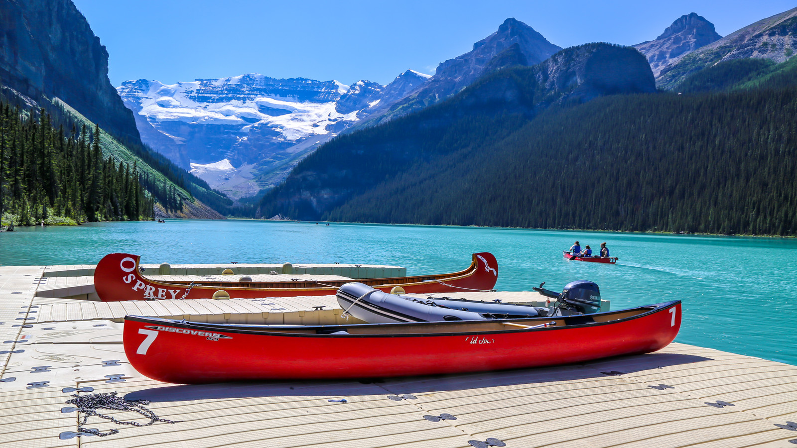Banff National Park Has Canadians Worried Over Its Sudden Lakes Ban That's Only Days Away