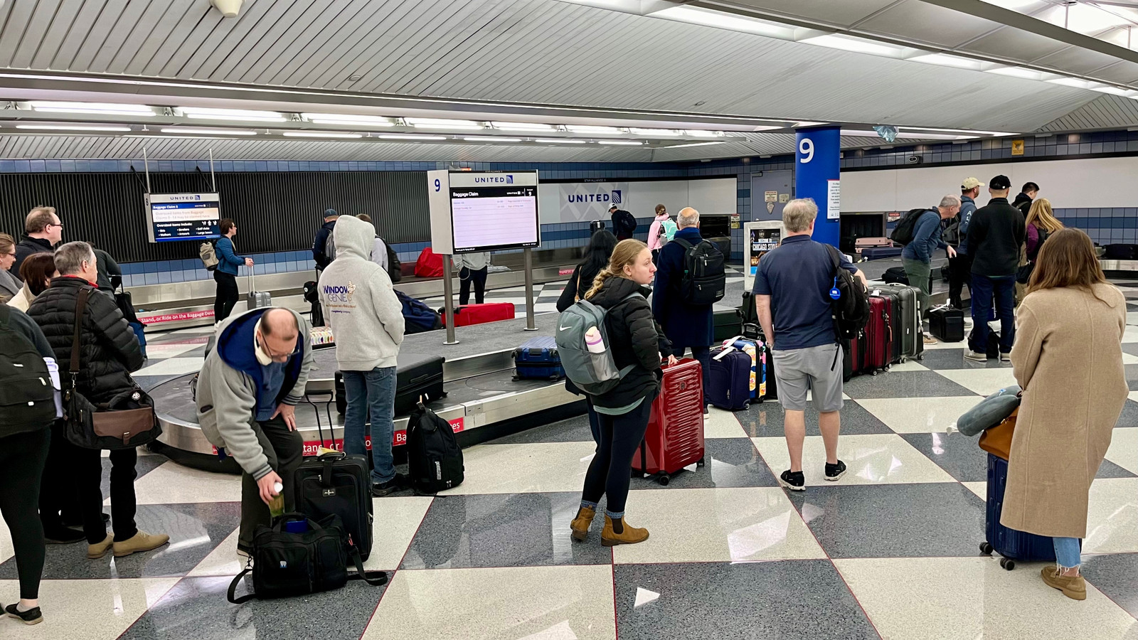 United Airlines Issues Travel Alert For Middle East: Pilot Diverts Flight 164 To Dubai But Handles It In The Best Way Possible