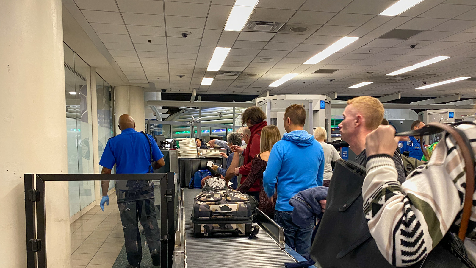 "They’re Getting Paid To Do Nothing": TSA Officers Lose Their Cool With ICE At Major U.S. Airport