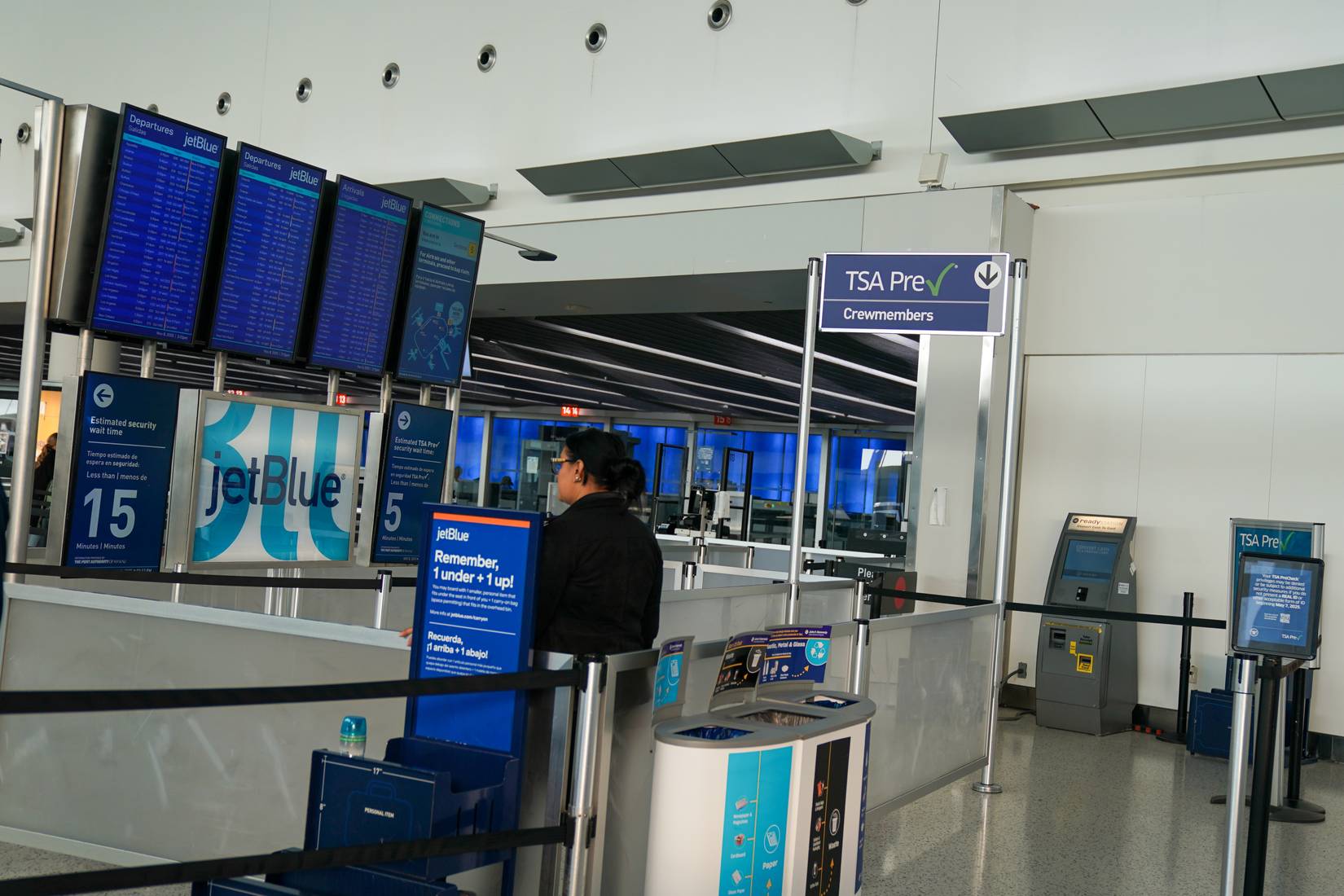 Queue Letter Q How Military Families Can Get To The Front Of The TSA Line At 33 ...