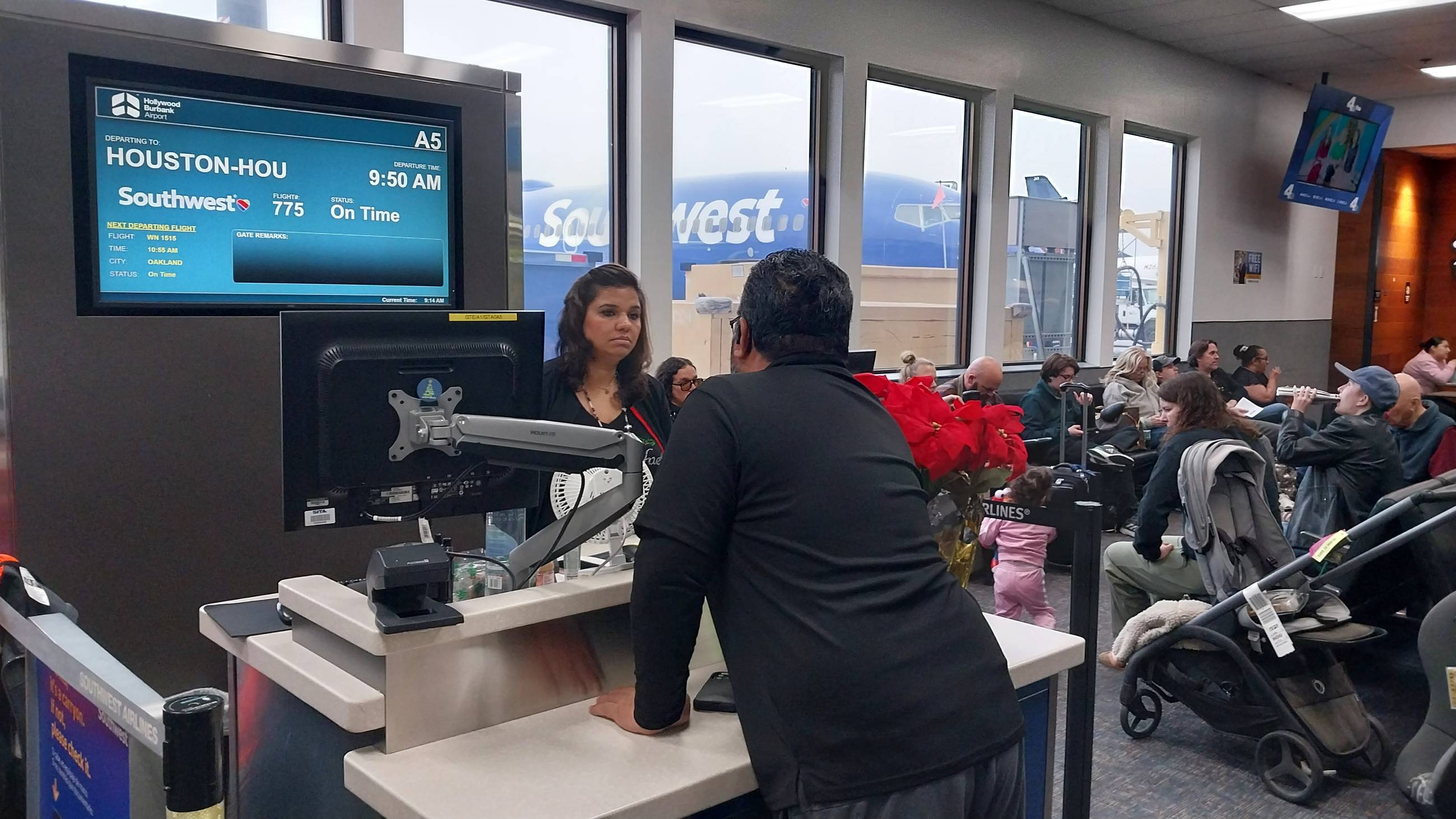 How To Get A Free Checked Bag: Try These Tricks On Your Next Flight