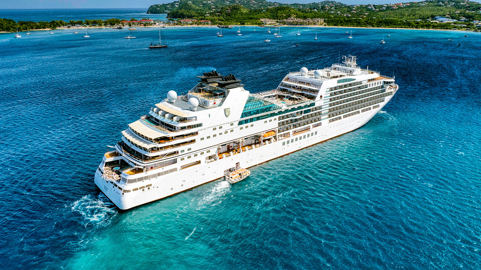 8 Most Luxurious U.S. Cruise Lines Ranked