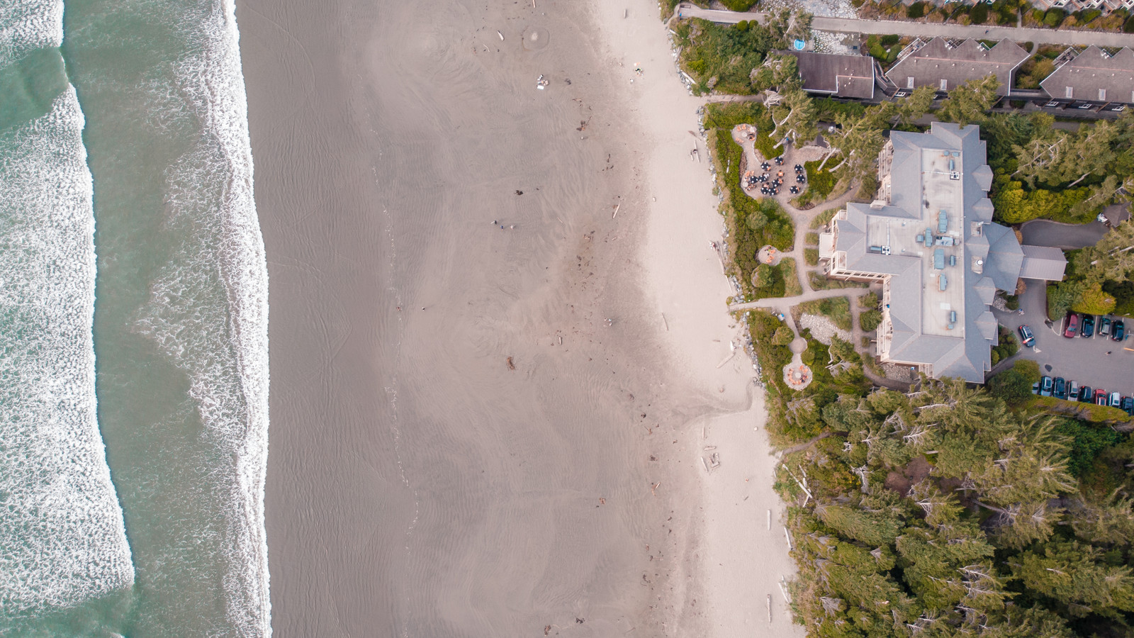 Canadian Town With 2,650 Residents Is Attracting More Americans Than Ever Before