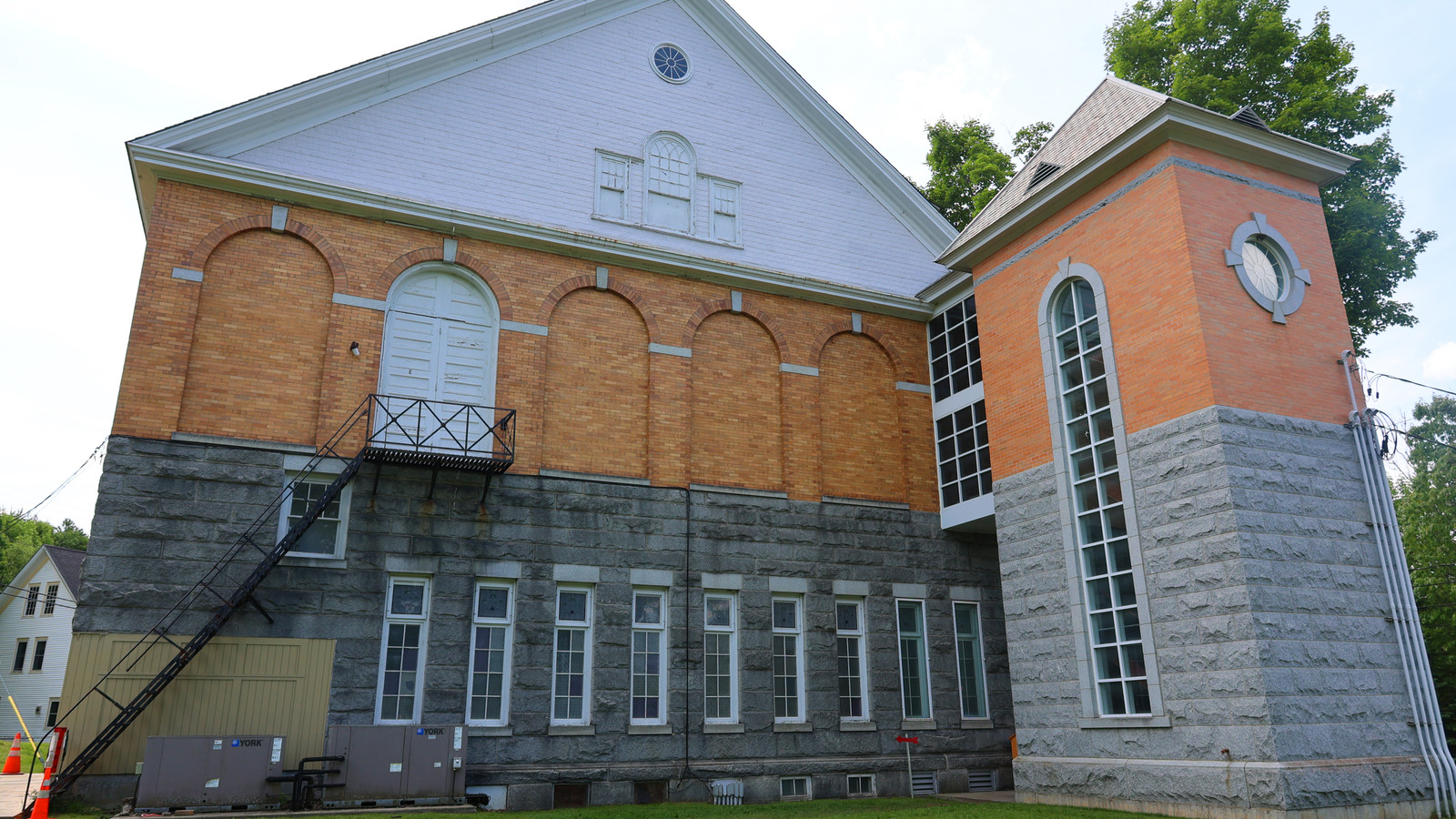 Canadians Have Mixed Reactions As New $600,000 Door Emerges At Library That Straddles The U.S.-Canada Border