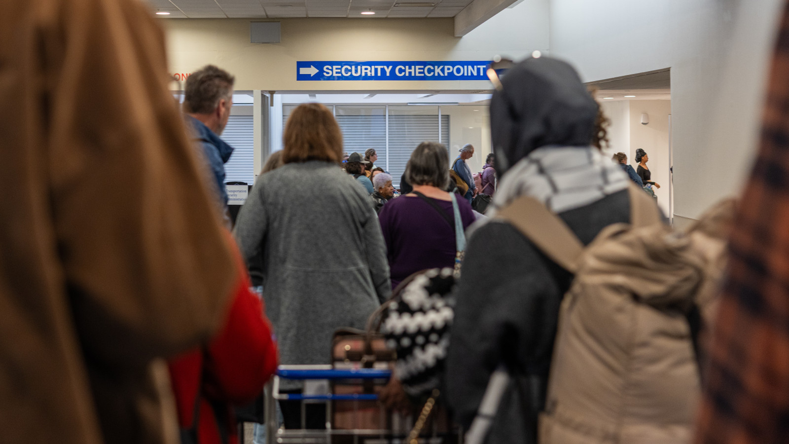 TSA's Strict Ban On Major American Celebrity Forces Him To Wait In Airport Lines Like Everyone Else