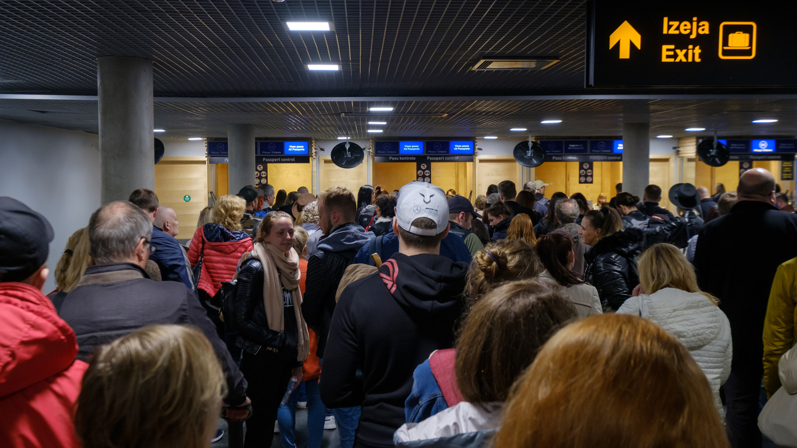 American Travelers Warned As Full Biometrics Deadline From April 10 Set To Cause Hours-Long Airport Delays In Europe