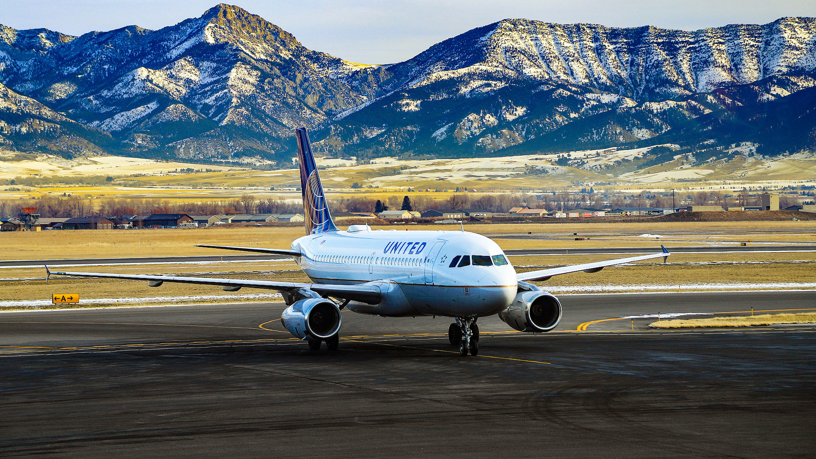Planning A Yellowstone Road Trip? The Flight You Pick To Get There Matters More Than You Think