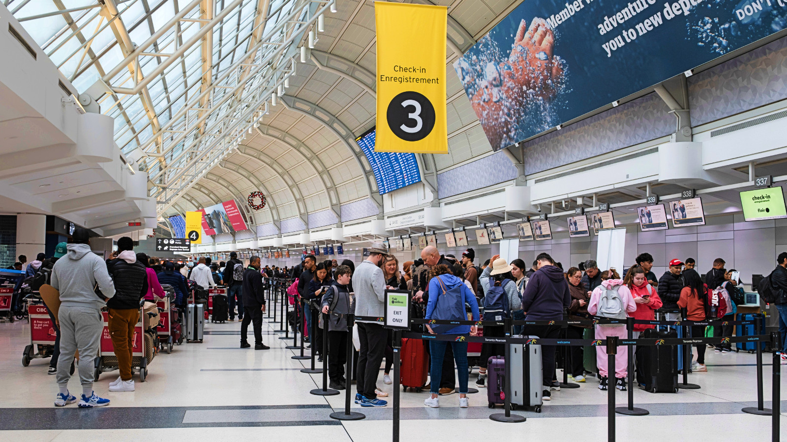 Canadian Government Struggles To Finalize U.S. Rule That Strips Passengers Of Flight Compensation Rights