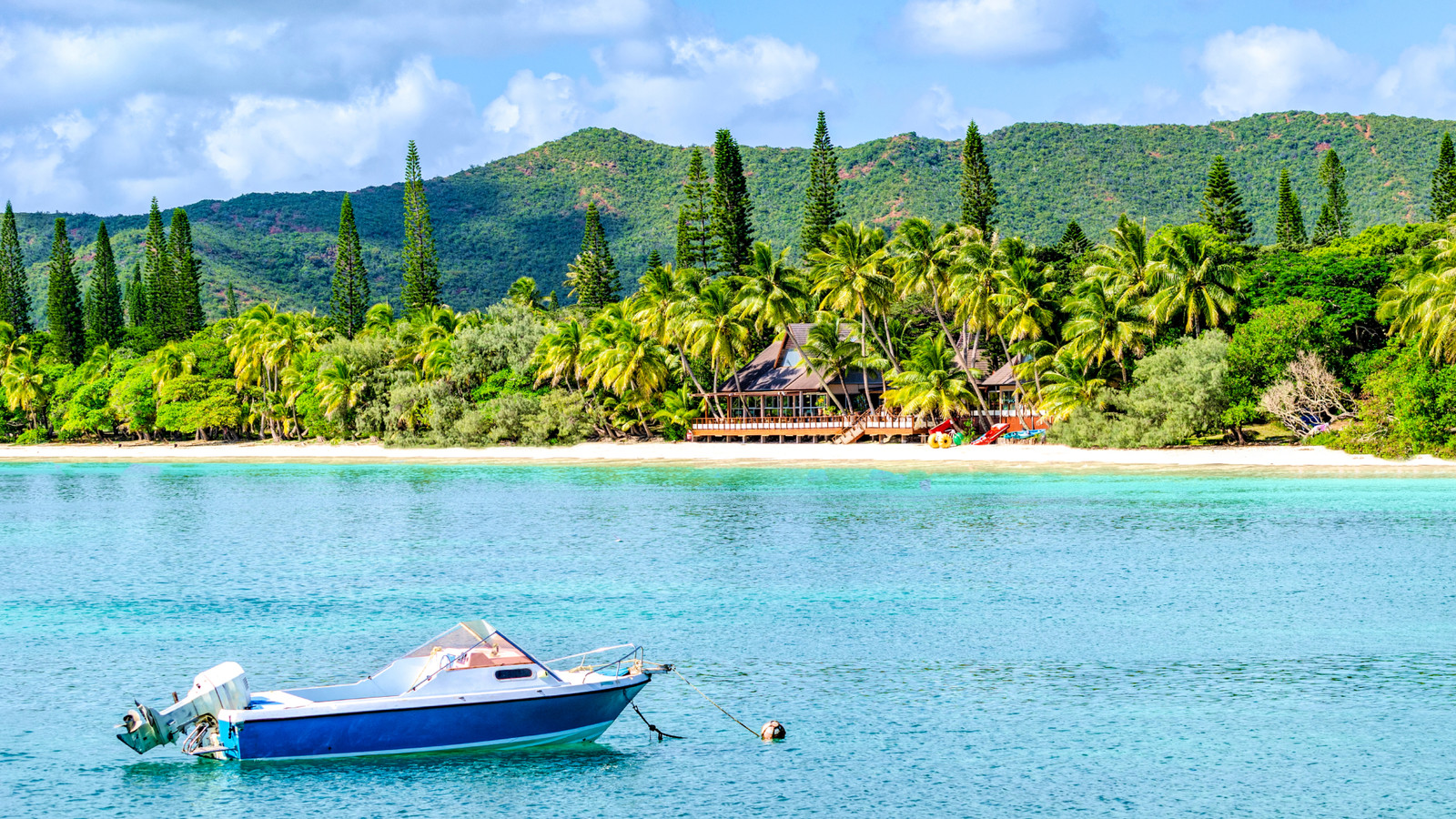 U.S. Finally Removes "Reconsider Travel" Advisory For The "French Riviera Of The Pacific"