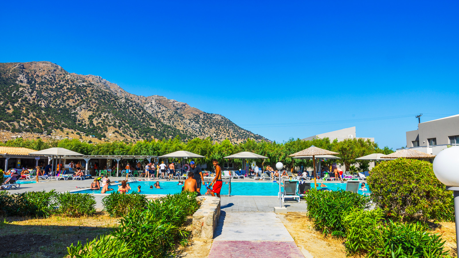 U.S. Tourists Could Now Receive Over $1,000 Payouts For Suffering "Sunbed Wars" In European Resorts