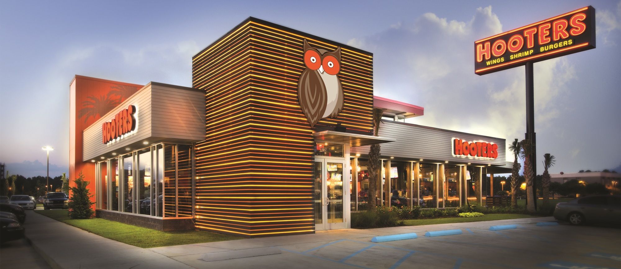 Hooters Rebranding Toward Families Has U.S. Travelers Turning Their Heads
