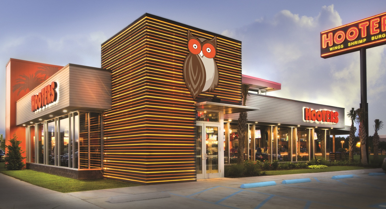 Hooters Rebranding Toward Families Has U.S. Travelers Turning Their Heads