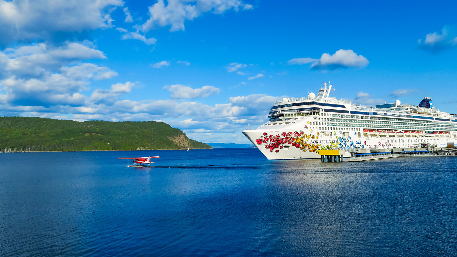 Why Norwegian Cruise Line's 'Free' Flight Deal Could Actually Cost You $400 Extra This Summer
