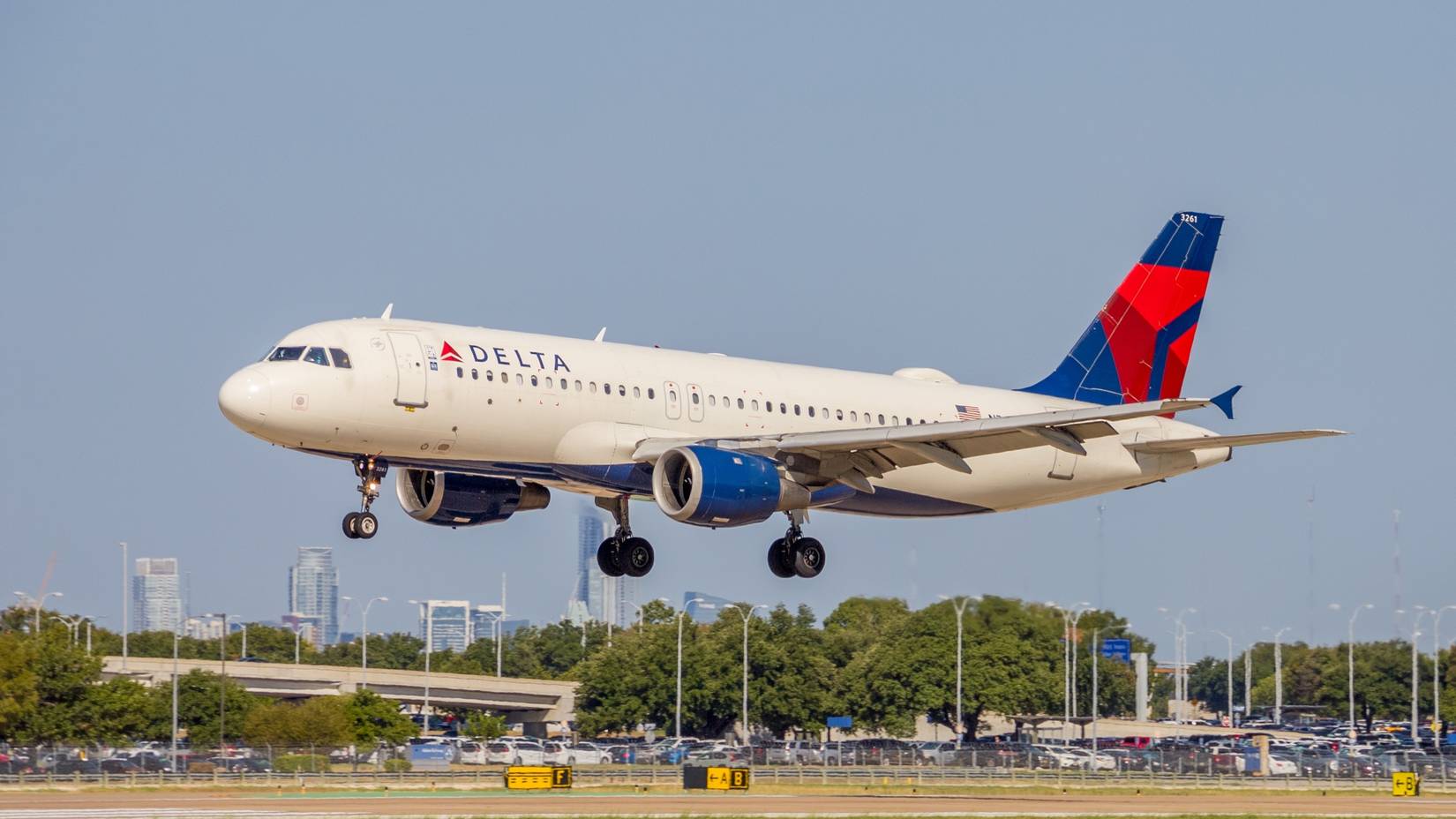 Delta Air Lines Airbus A320-212 at Austin-Bergstrom International Airport