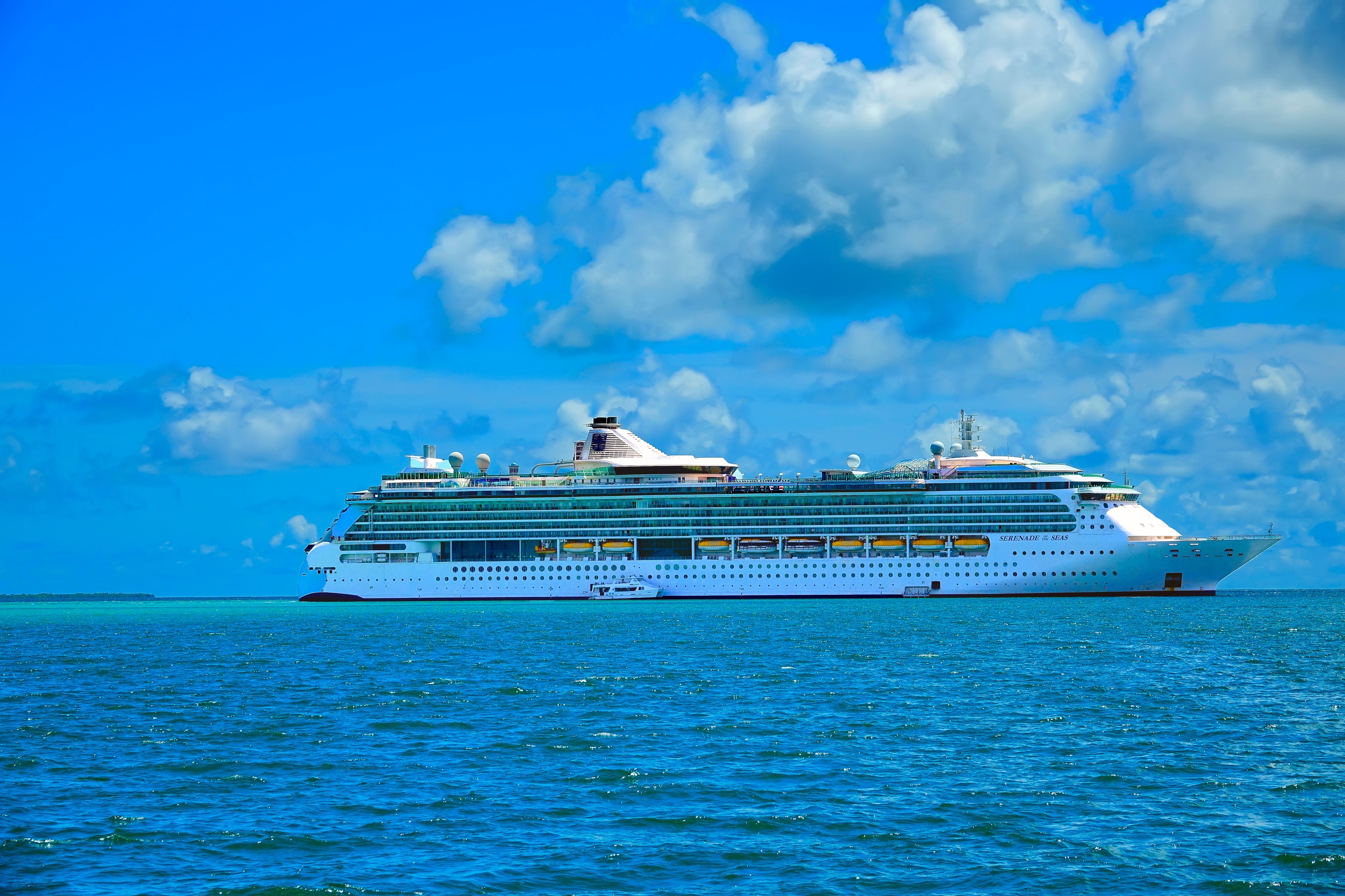 Royal Caribbean Guests Urged To "Check Their Accounts" As $1,000 Charge Appears After The Cruise Line Changed The Itiner