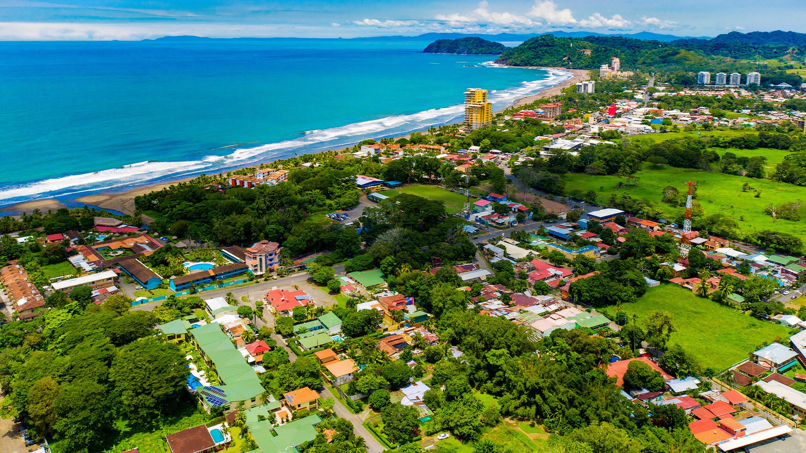 Why Smart American Retirees Are Making This Tropical Paradise Their New Home