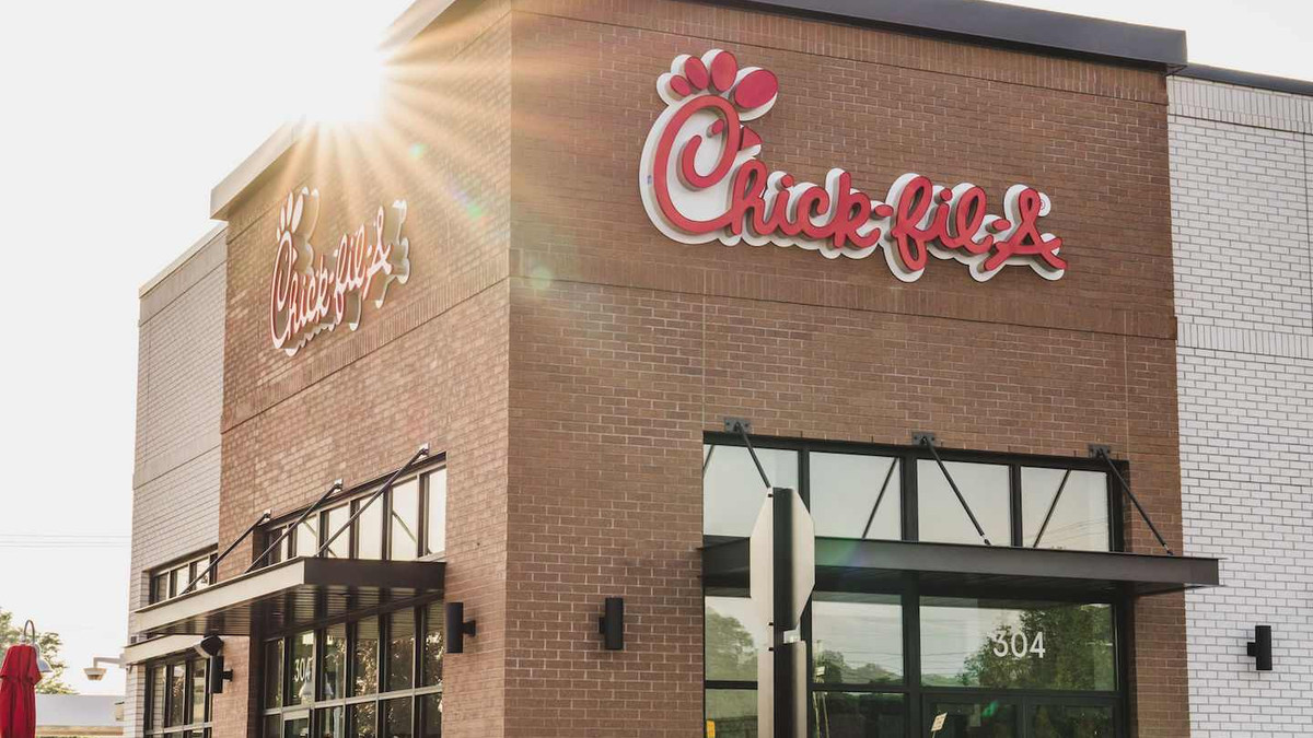 McDonald’s And Chick-Fil-A Disappoint U.S. Travelers As Unlikely Competitor Dethrones Both