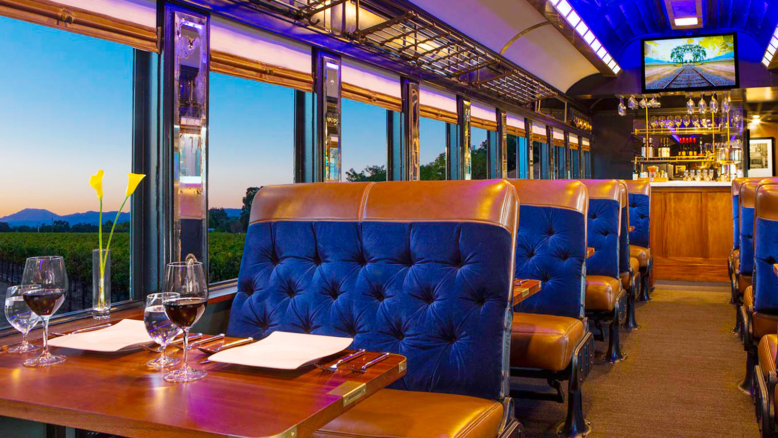 A Look At The 8 Most Luxurious Train Rides In The U.S.