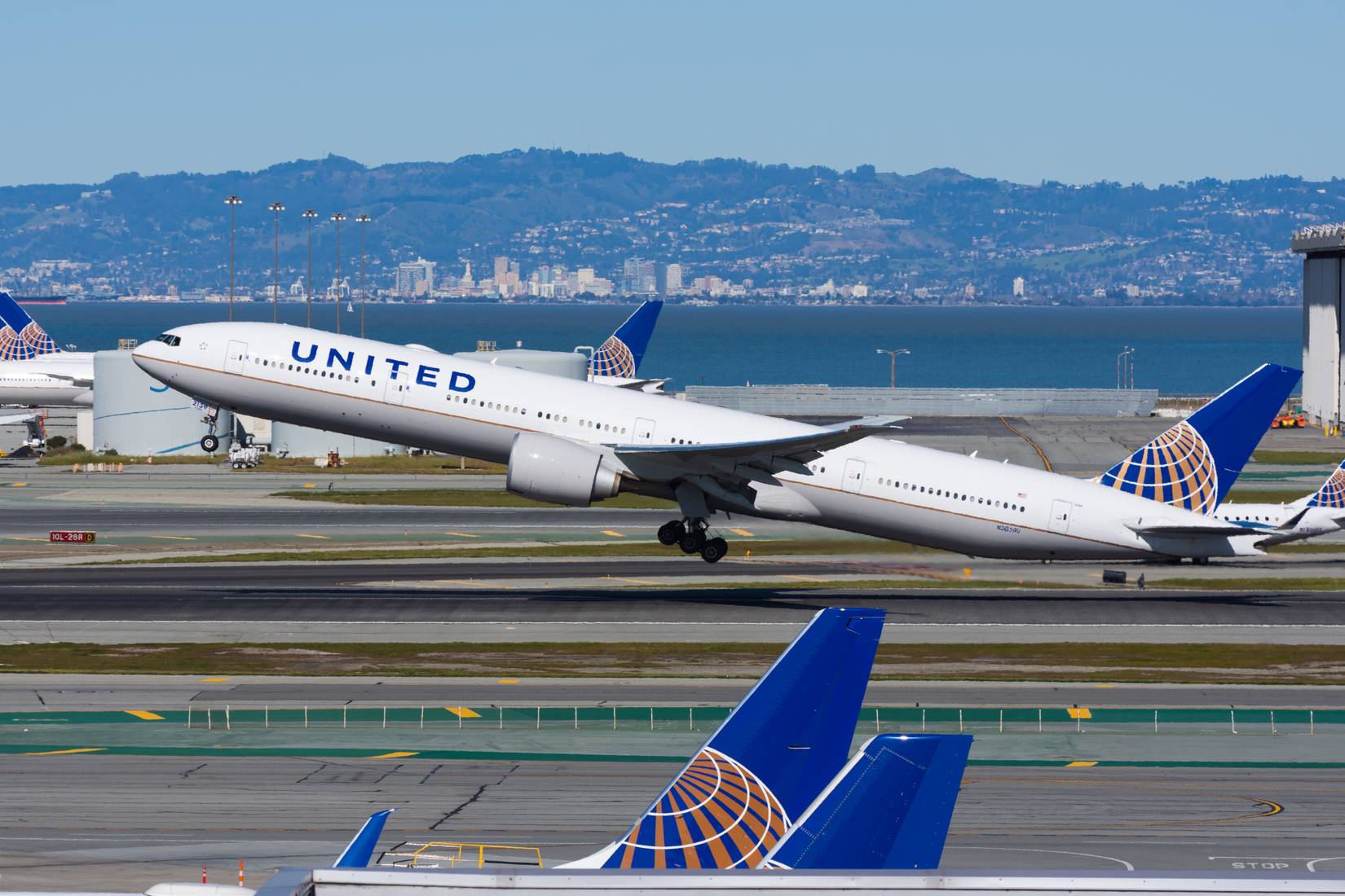 United Airlines Plane At SFO