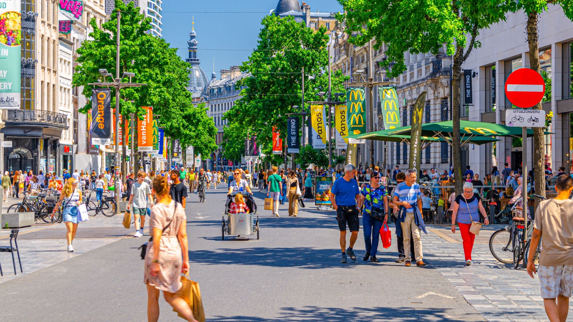 U.S. Government Warns Tourists Of Crime In Popular European Destination's Updated Travel Advisory