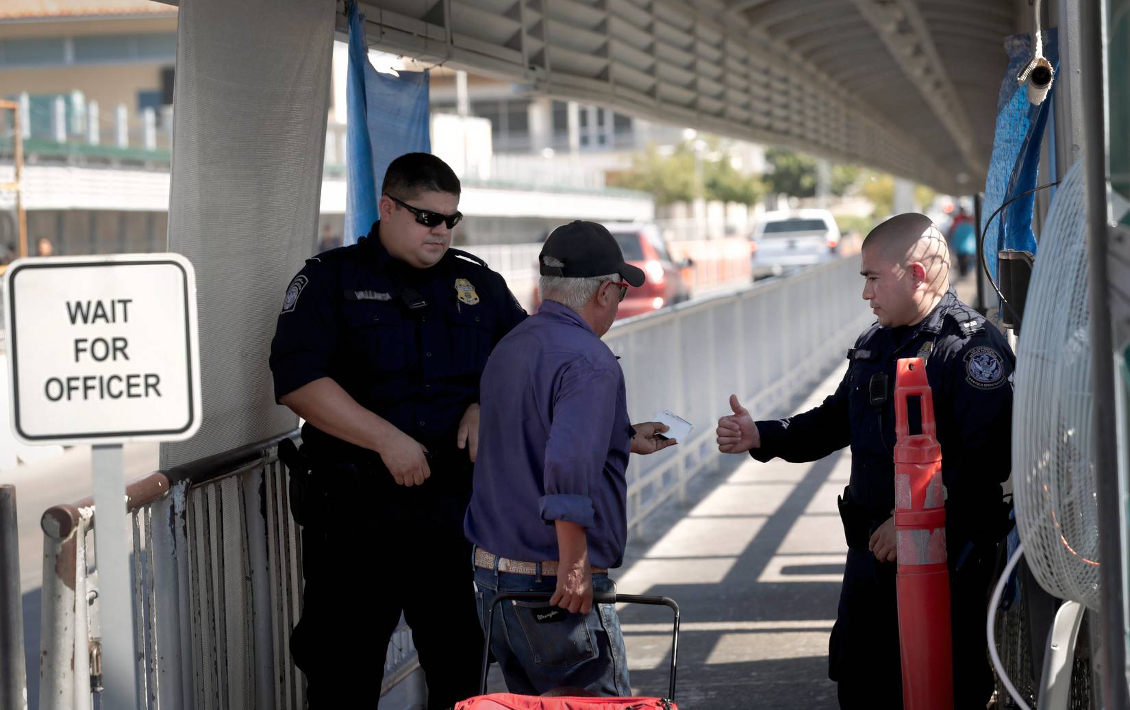 U.S. Customs And Border Protection 'Steals' Canadian Visitor's Phone ...