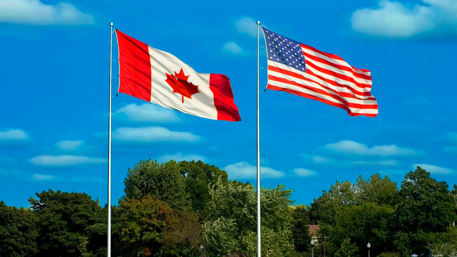 U.S. State Begs Canada For Tourism After Canadian Visits Drop Almost Half