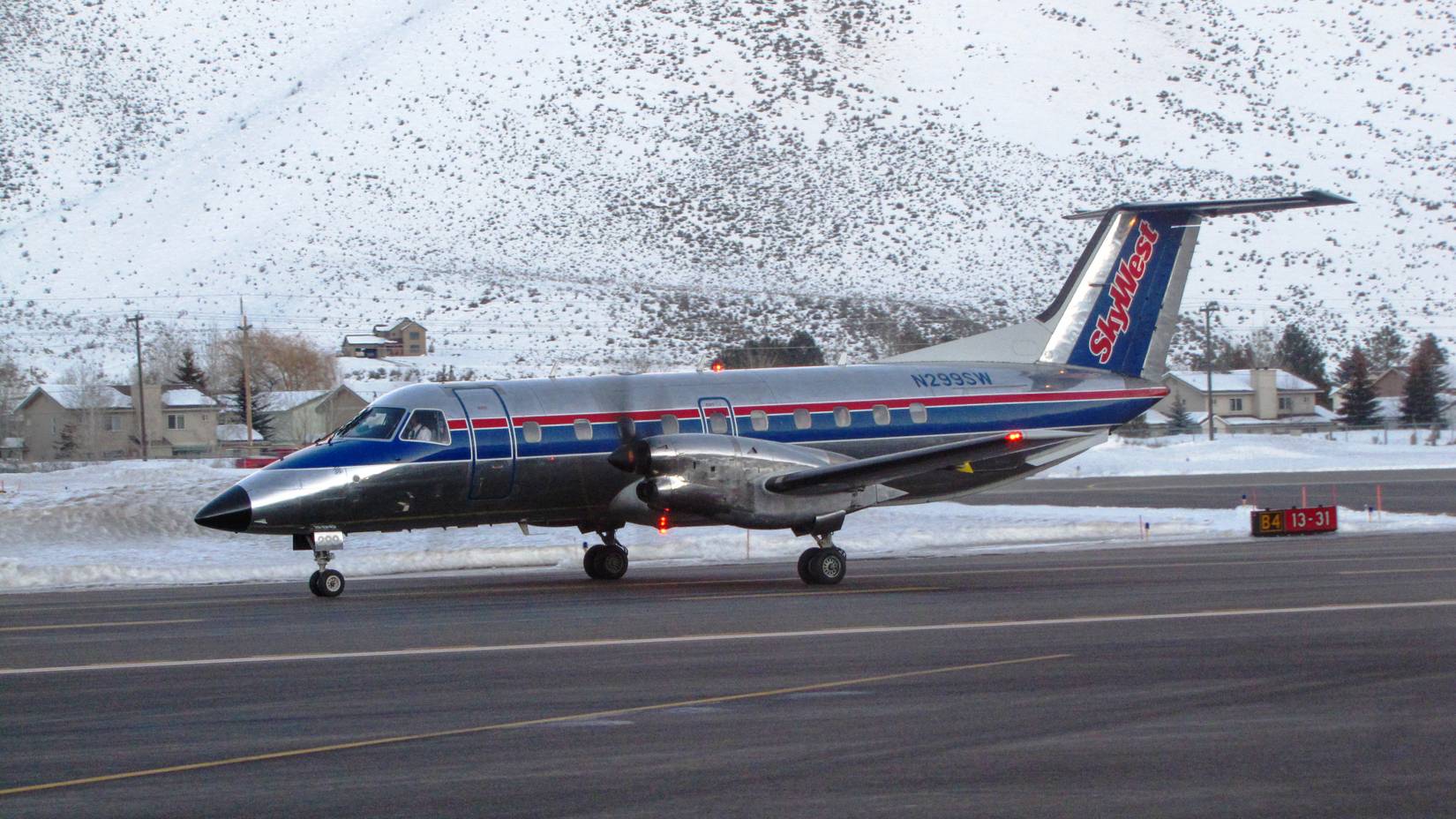 SkyWest Airlines Embraer EMB-120 Brasilia Friedman Memorial Airport