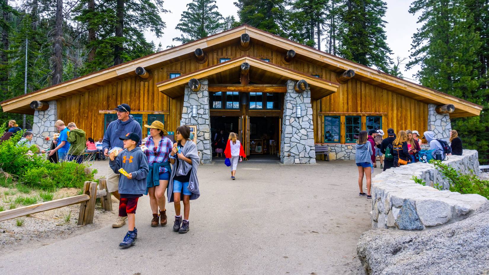 Tourists at Glacier Point Visitor Center, Yosemite National Park
