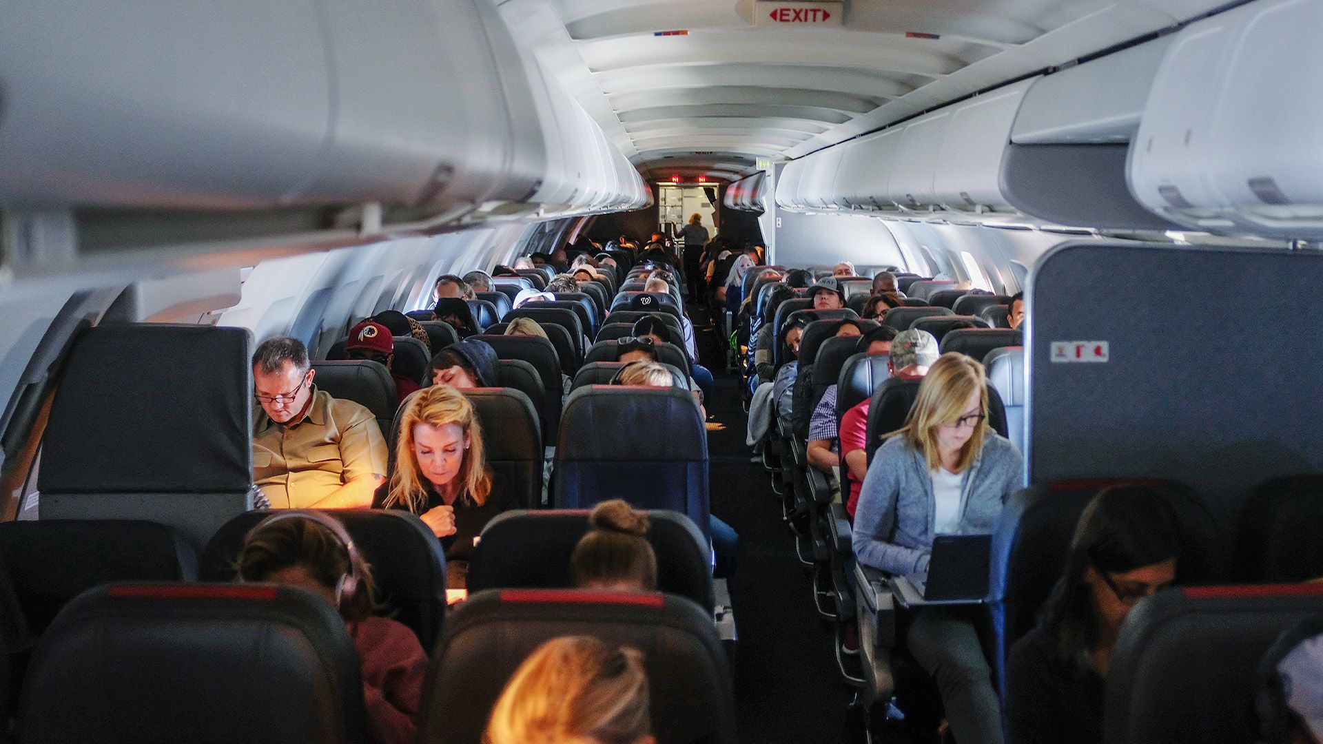 American Airlines' Carriage Rule Forces Passenger To Give Seat To Family