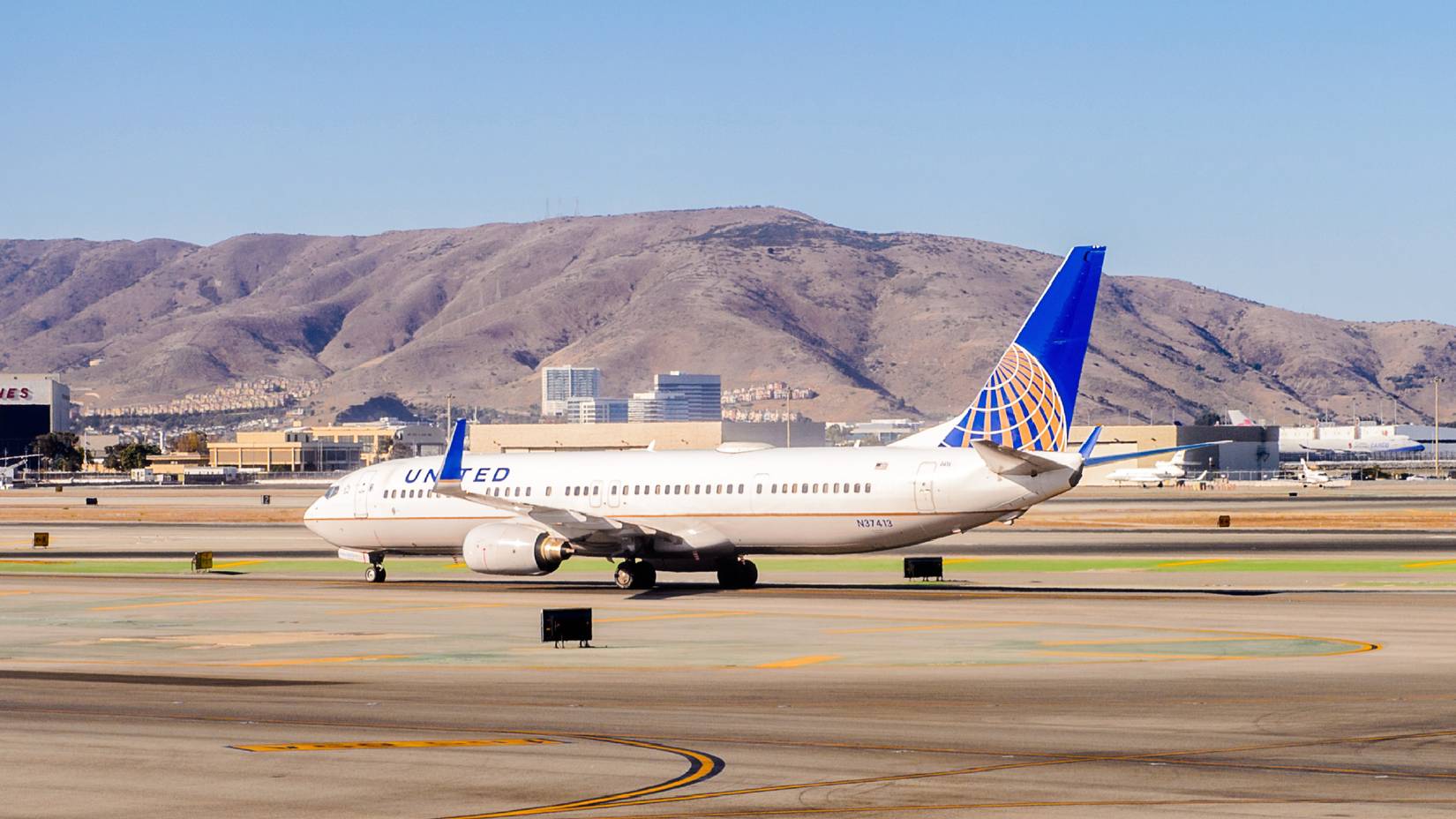 United Airlines plane taking at San Francisco International Airport (SFO)