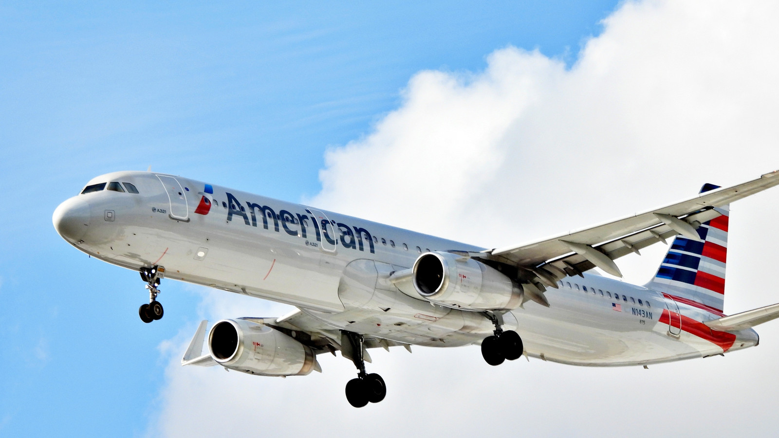 6 Airline Loyalty Programs Worth Switching To In 2026