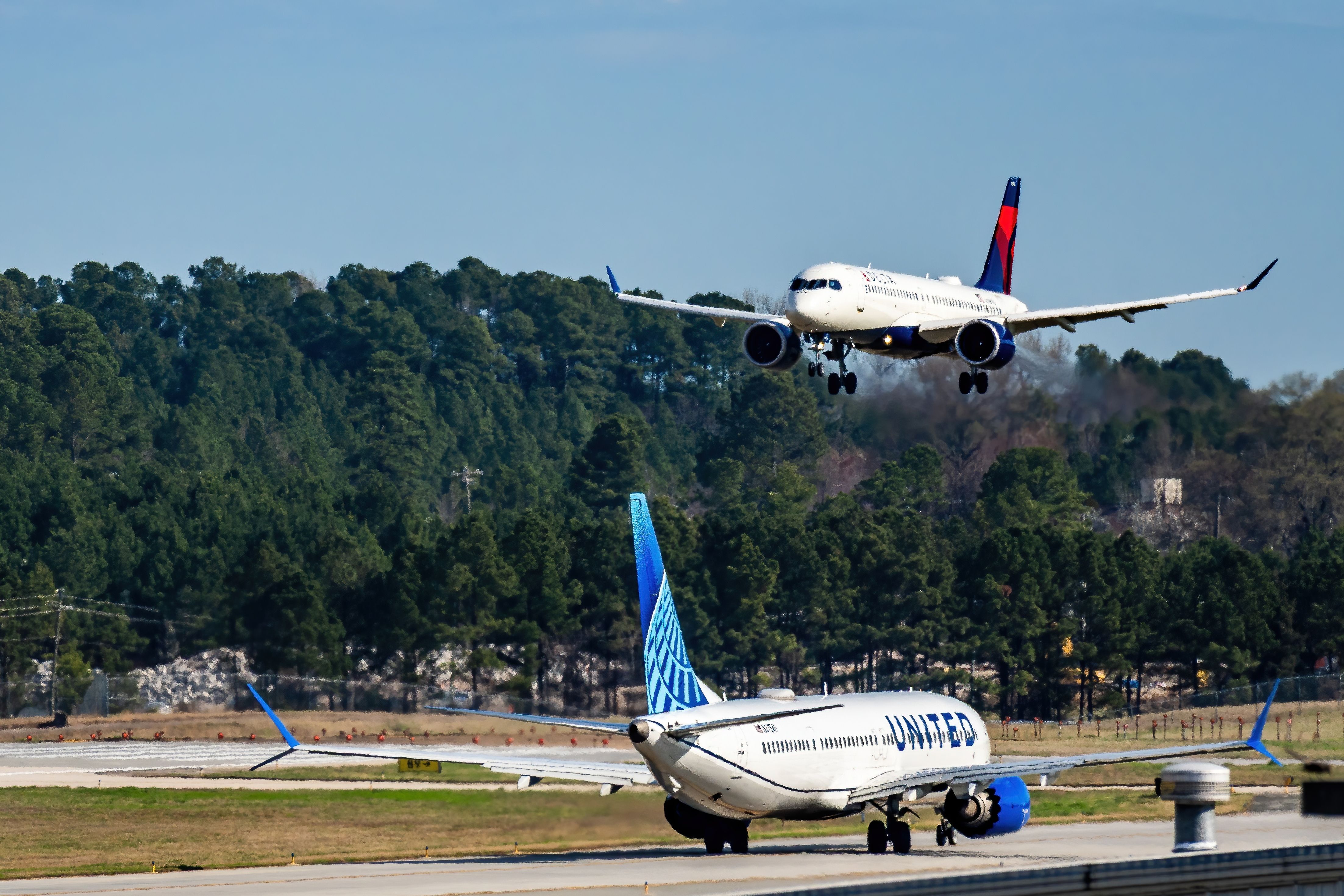 Delta Air Lines Responds To United's New Routes With Rival Flight Of Its Own